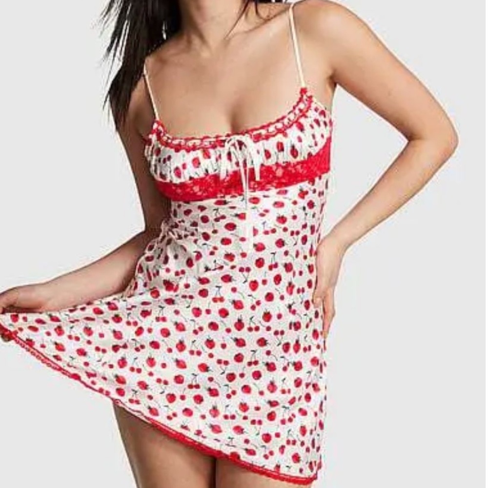 pink x frankies Strawberry Dress New With Tags S/P